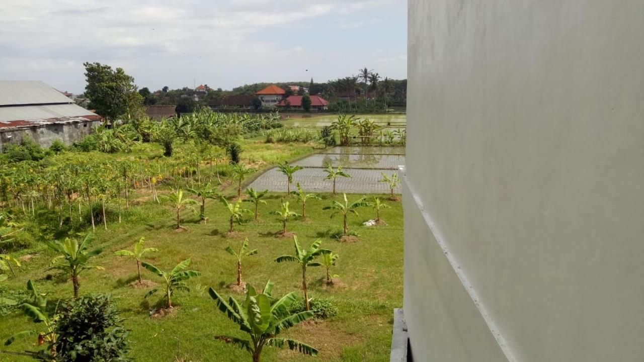 Lilis Ikvala Radha Hotel Canggu Exterior foto